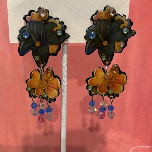 Designs From the Deep Water Lilies Vintage Designer Earrings-boutique - Picture 3 of 10